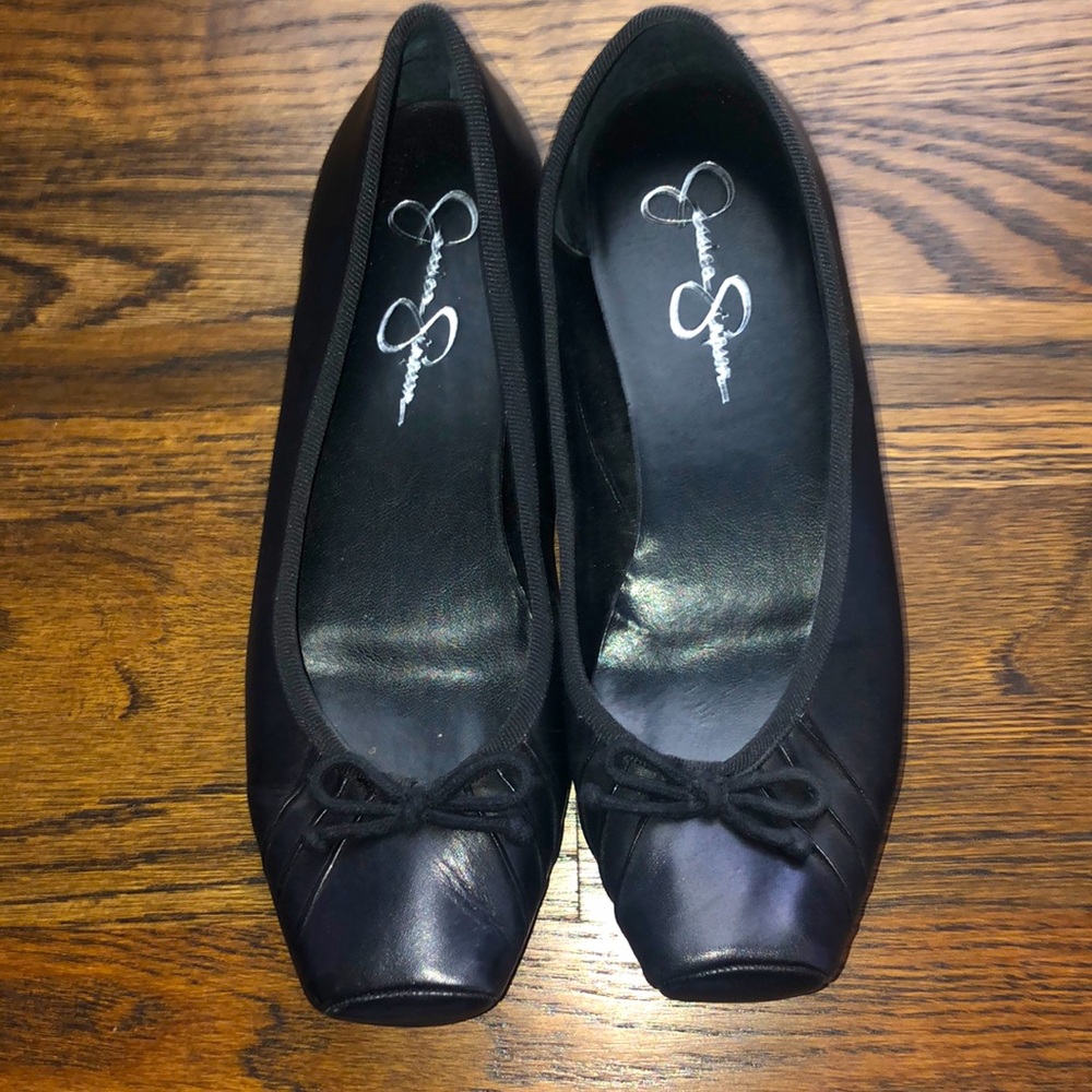 Jessica Simpson black flats